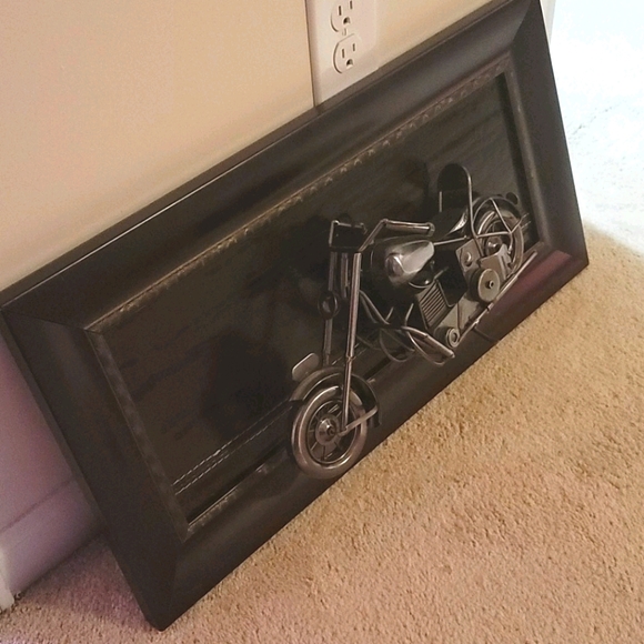 Motorcycle - Picture 4 of 4